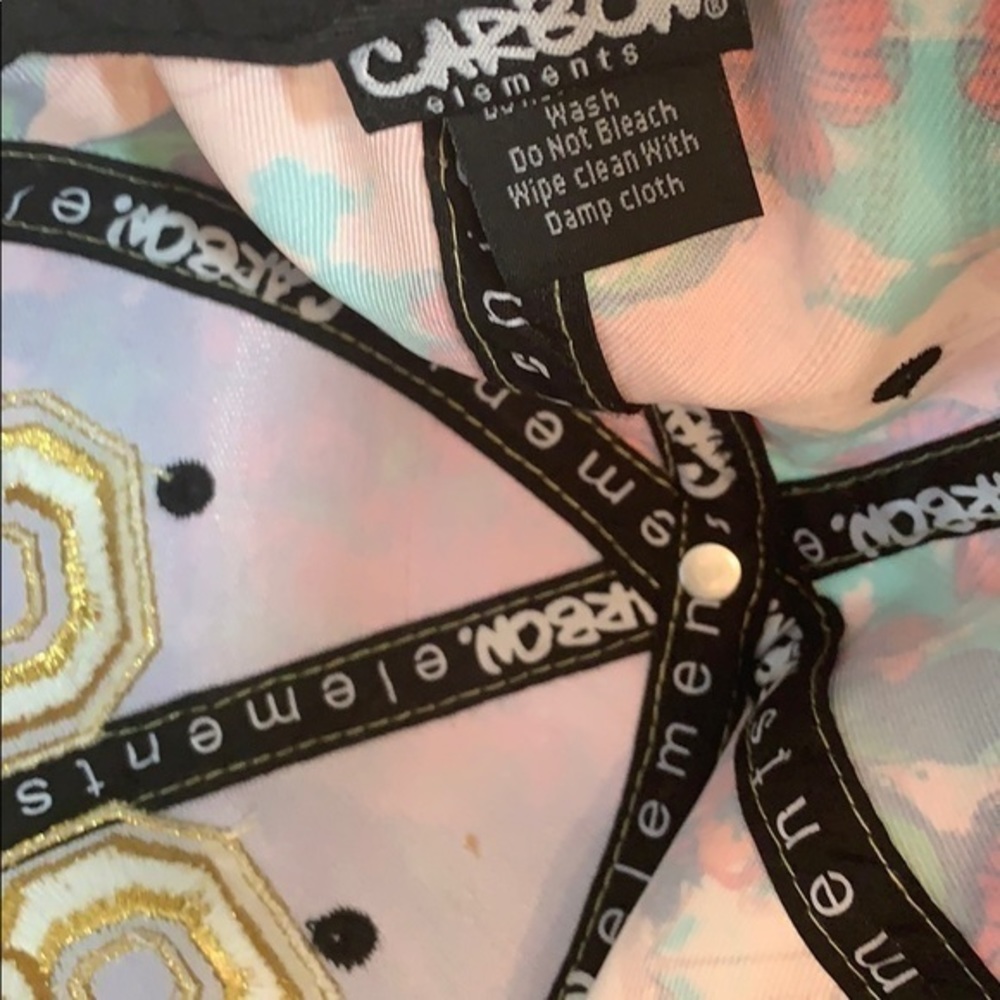 Carbon Elements 86 Flowered Cap - Picture 4 of 5